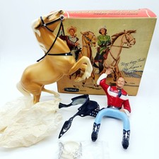 Hartland Rogers and Trigger Figurine Hat Guns Nice Condition in Original Box 