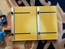 Saunders Omega Adjustable 12x8.5 Borderless Enlarger Easel