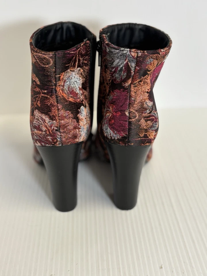 Botines con cremallera floral Liliana talla 9 Foto 3 de 4