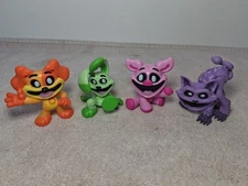 4 x Poppy Playtime Smiling Critters Mini Figures Free Shipping Free Ship. TD3B