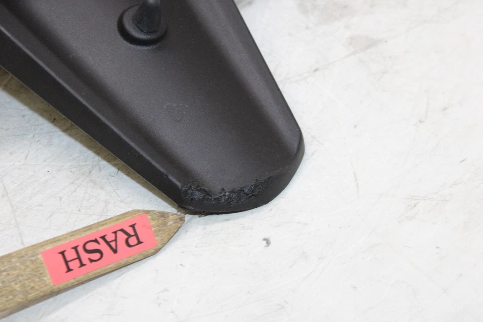 2023 SUZUKI GSXS750 OEM REAR BACK FENDER MUD GUARD W TURN SIGNAL PAIR - Image 3 of 4