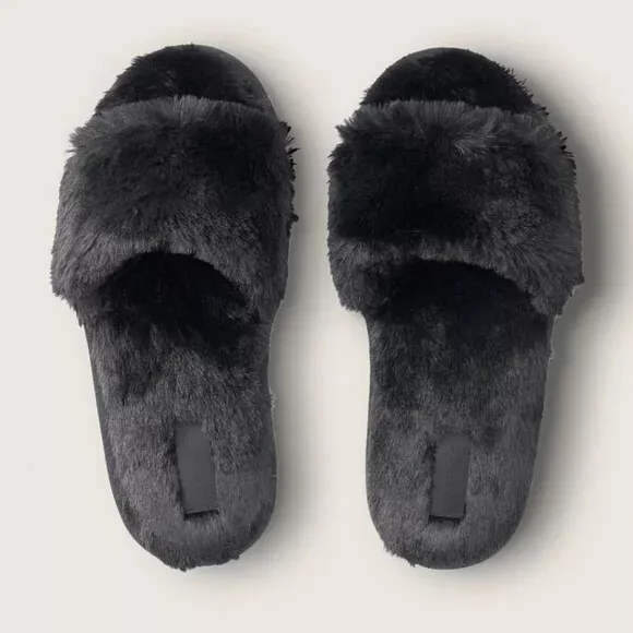 Twelve Thirty Four, Shoes, Nwt Black Faux Fur Slides