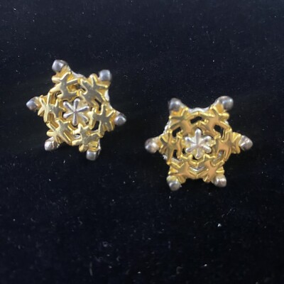 Avon Vintage Two Tone Snowflake Pierced Earrings Holiday