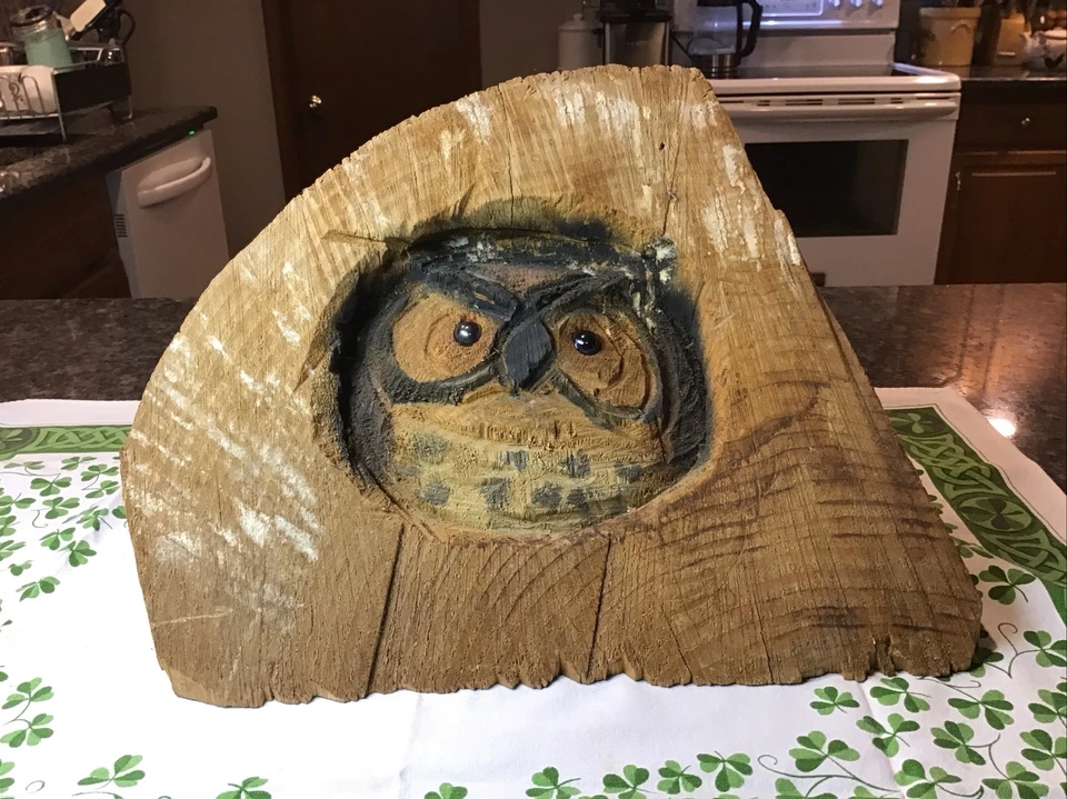 Vintage OWL Wood Log Carved Horned GREAT OWL 14”x9” RUSTIC Chainsaw Art Carving  - Image 3 of 4