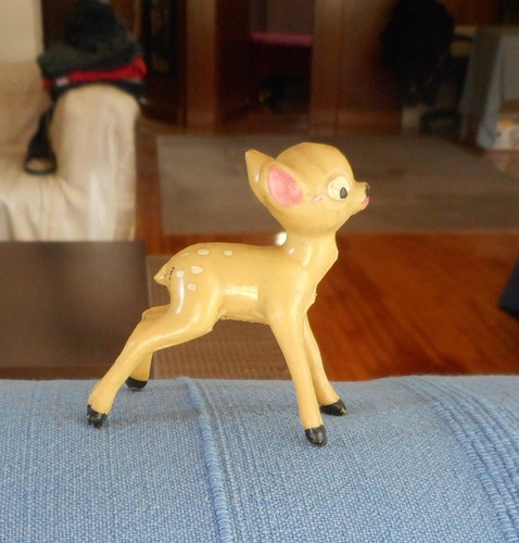 BAMBI WALT DISNEY RARE VINTAGE RUBBER FIGURE FIGURINE YUGOSLAVIA ORIGINAL - Picture 2 of 3