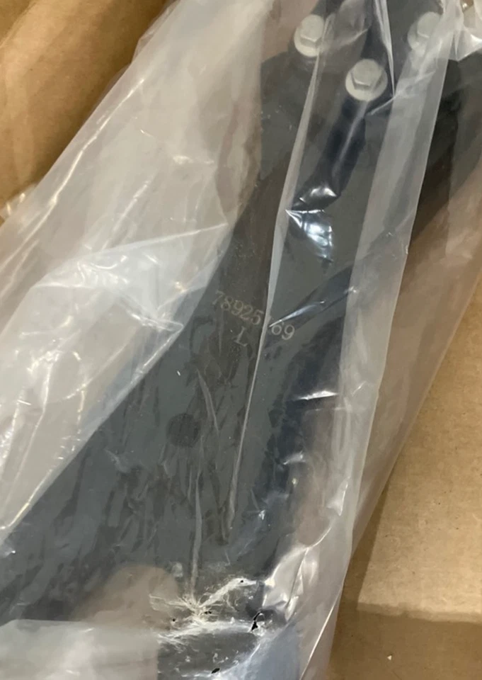 Moog RK623523 Suspension Control Arm and Ball Joint Assembly for Chev Equinox - Image 4 of 4