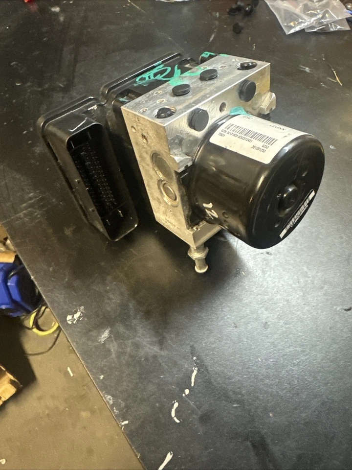 🏅 2010 2011 Ford Fusion Lincoln MKZ ABS Pump Control Module BE5C-2C405-CC 🏅 - Image 2 of 4