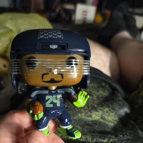 Funko Pop! Vinyl Figure Marshawn Lynch NFL Football Seattle Seahawks