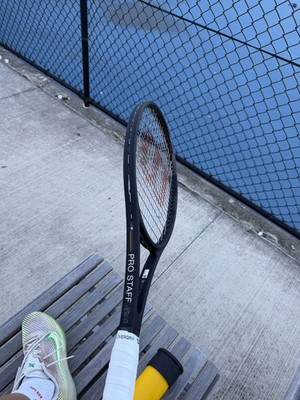 Wilson Pro staff 315g V13 4 1/2 Grip 9.5/10 Condition