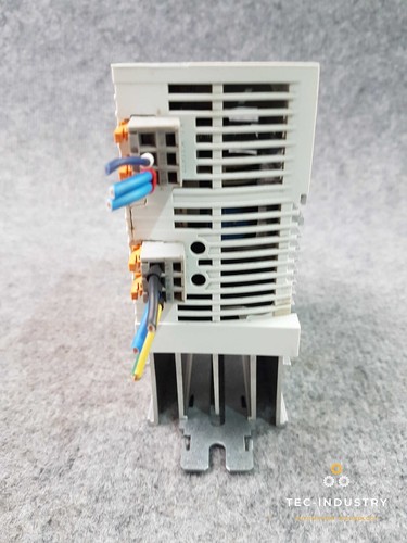 LENZE | E82EV371_2C200 | 00469176 | Versión: 3B31 | 011041990020 - Imagen 9 de 11