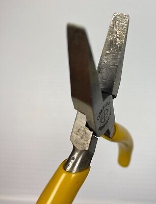 Vintage Omega Tools 5 Duck Bill Pliers Smooth Jaw Yellow Grips