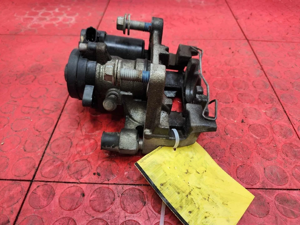 Conjunto de pinza de freno trasera Ford Edge Escape Fusion lado derecho del pasajero OEM Foto 4 de 4