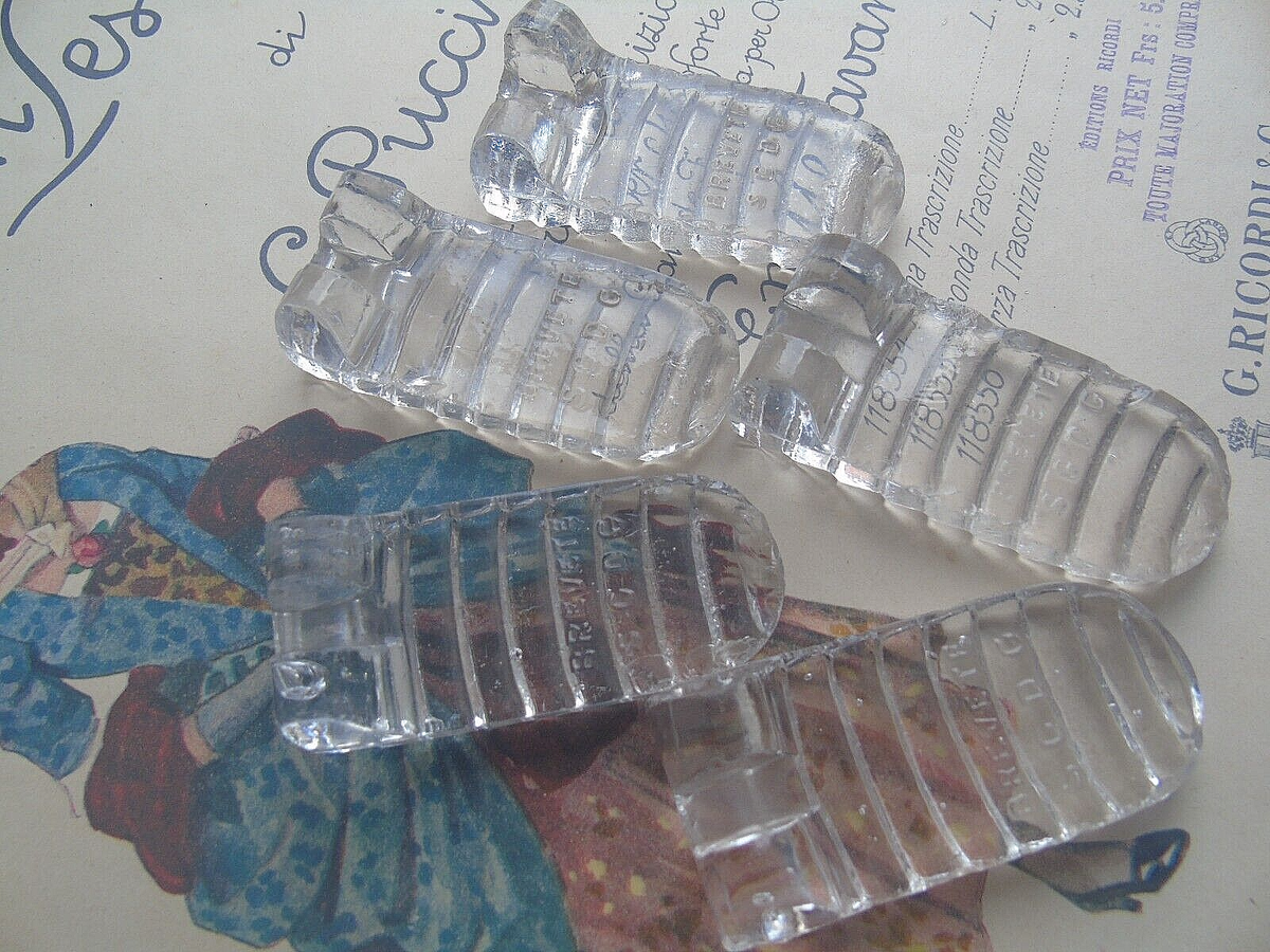 e French set of 5 clear glass knife rests vintage old timeworn