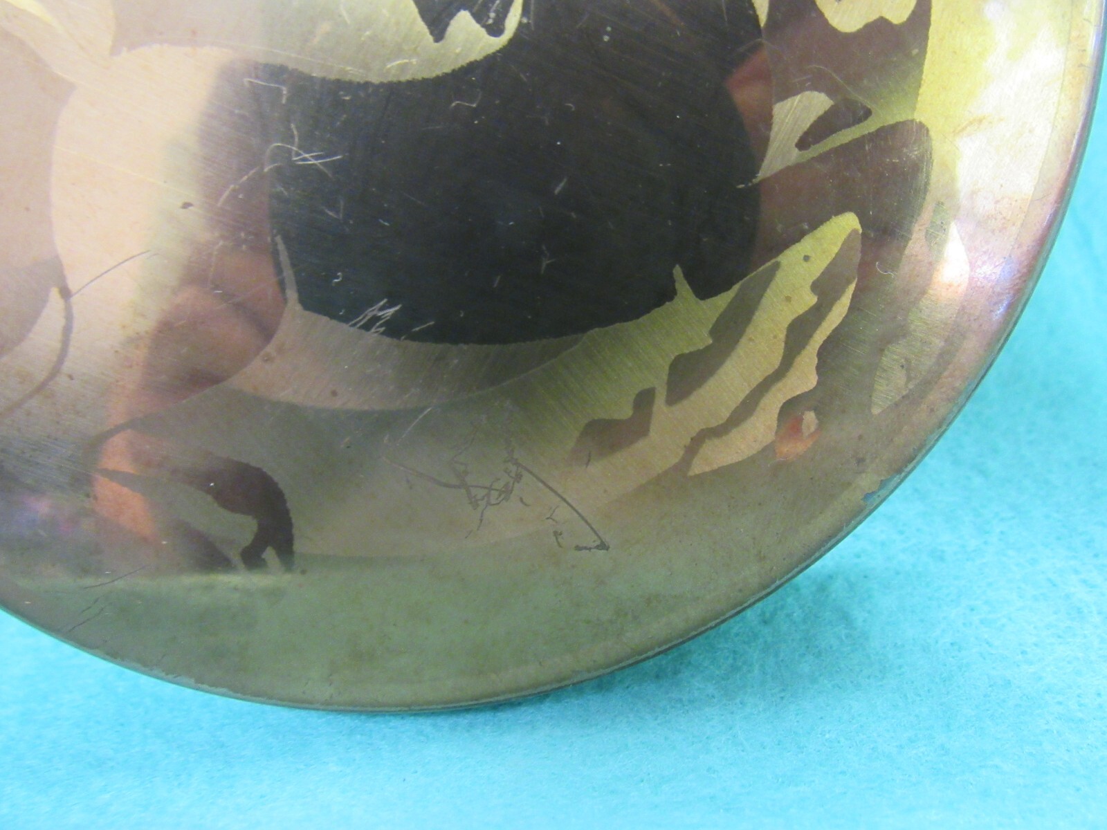 Vintage Gold-tone  Compact with  Puff Engraved Horse Motif