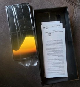 Neu Samsung Galaxy Z Flip4 5G SM-F721U 128GB/256GB Ohne Vertrag Handy Defekt
