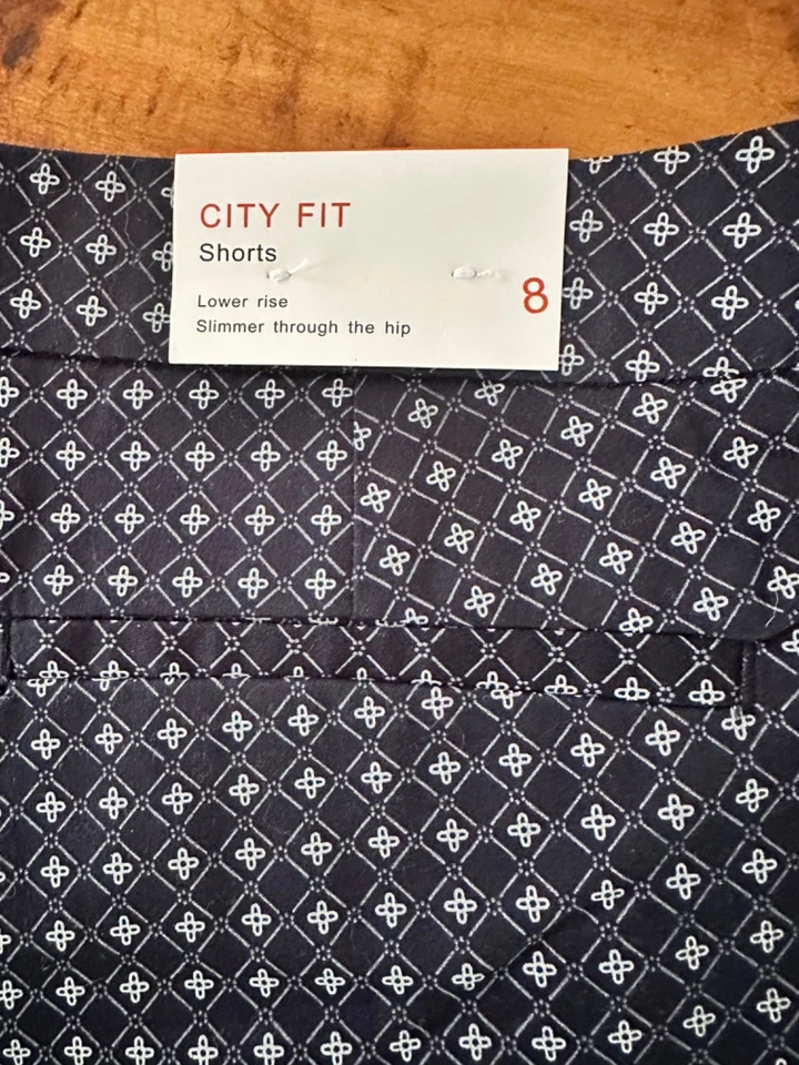 Pantalones Cortos Dalia Collection City Fit - Talla 8 Azul Patrón Tiro Bajo Corte Ajustado Cadera Nuevos con Etiquetas Foto 3 de 4