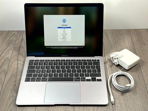 2020 Apple MacBook Air 8GB RAM 512GB SSD 13" Display Core i5-1030NG7 Space Grau