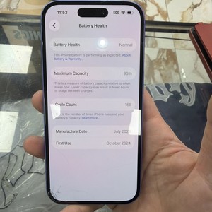 Apple iPhone 16 128gb  Unlocked 95% Battery Cracked Screen