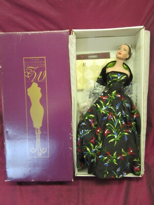 TONNER - Tyler Wentworth Midnight Garden TW1104 16'' doll in box