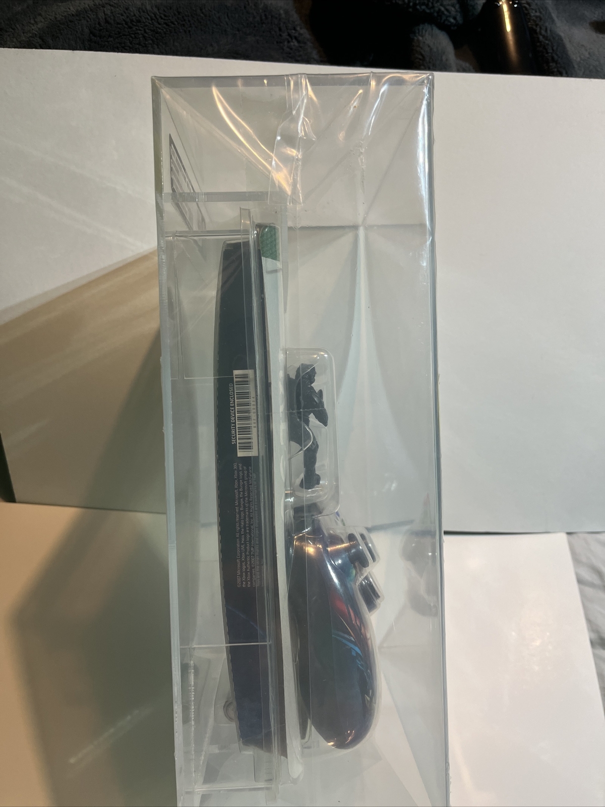 Xbox 360 Controller/Halo Covenant with Black Spartan Figure VGA Rated