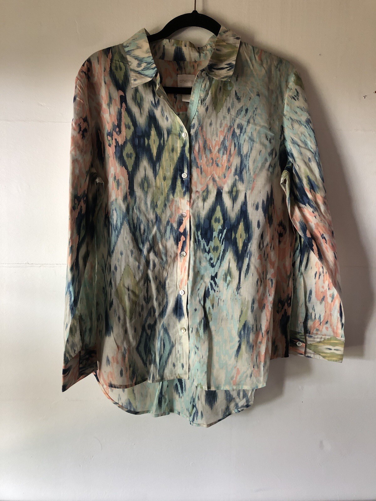 Chico’s Button Down ikat Print Multicolor Long Sl… - image 4