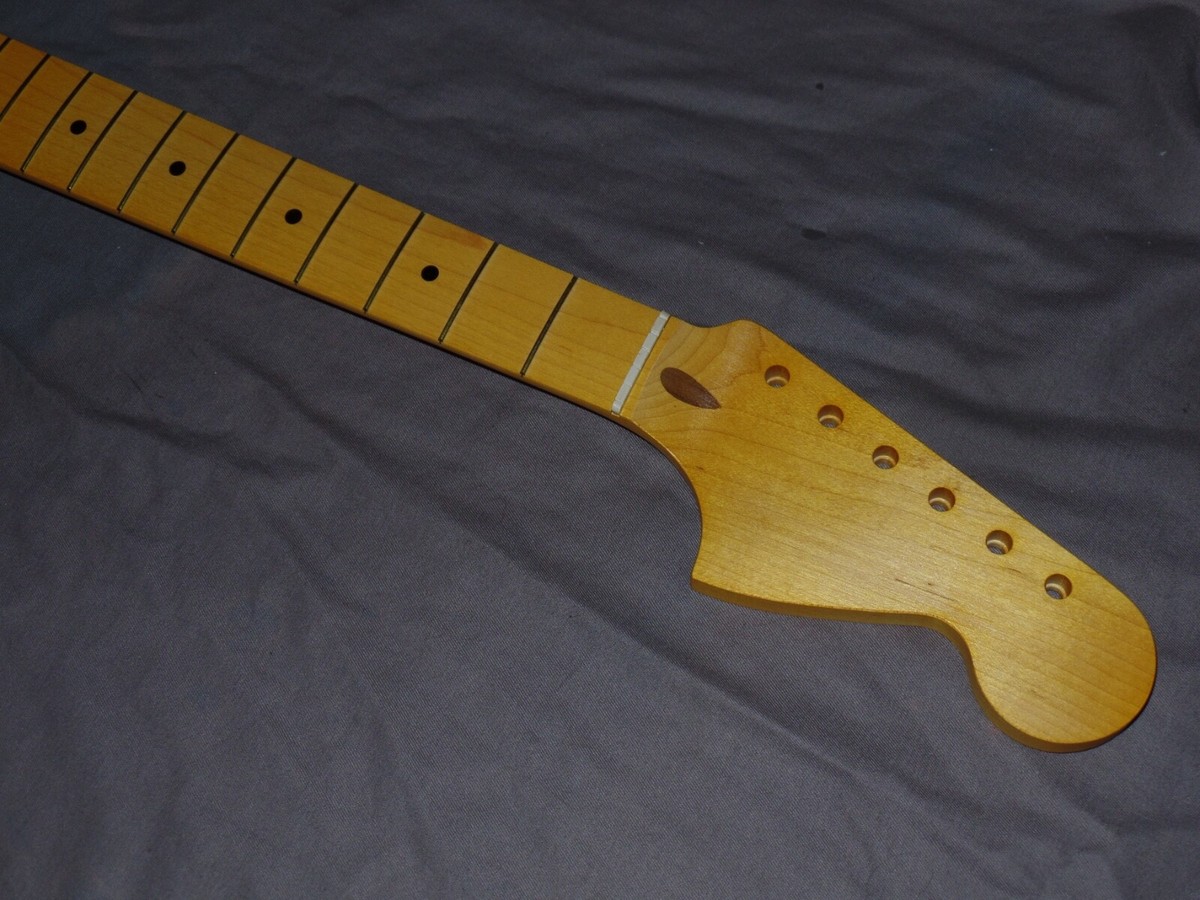 Fender USA Jaguarボディ × Mustang 1978年製ネック Fender USA Jaguarボディ × Mustang 1978年製ネック 2024年最新