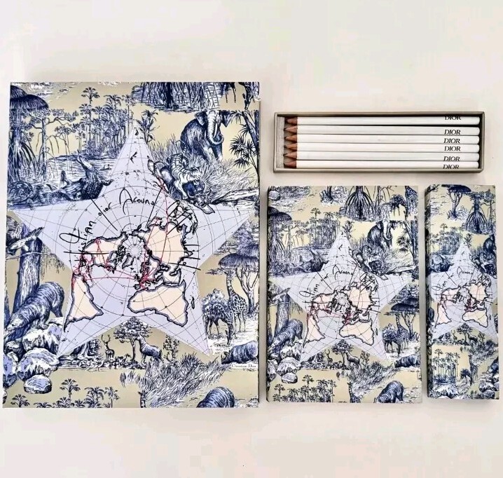 dior ノートブック　海の世界 Christian Dior Blue Journal Hardback Notebook and Pencil Set 2025