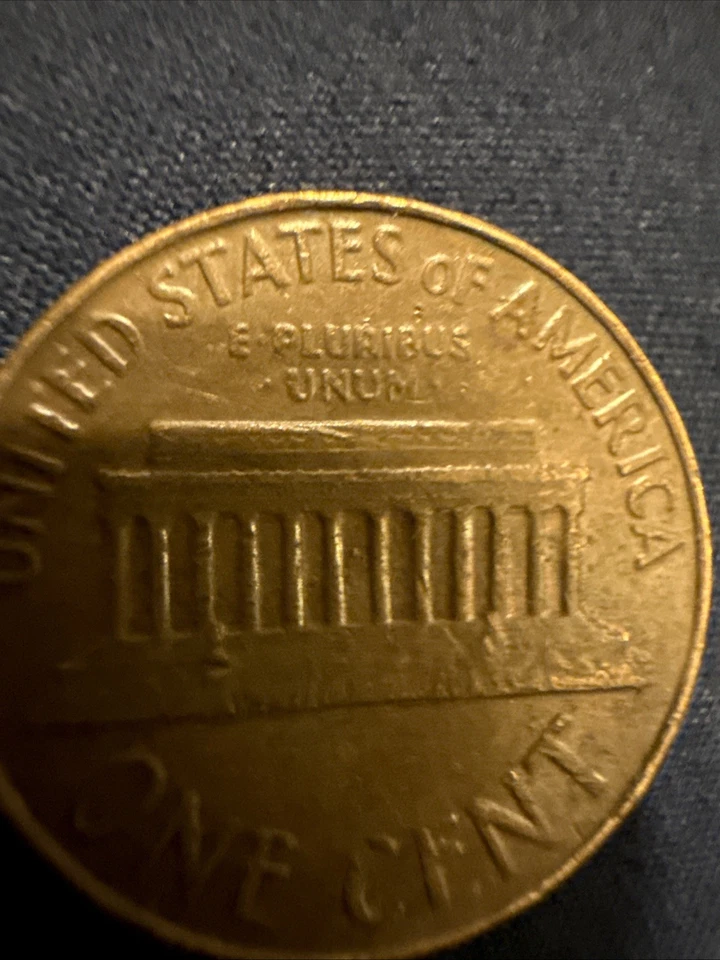 1964 Lincoln Memorial Penny RARE with Liberty L on edge No Mint Mark dd - Image 4 of 4