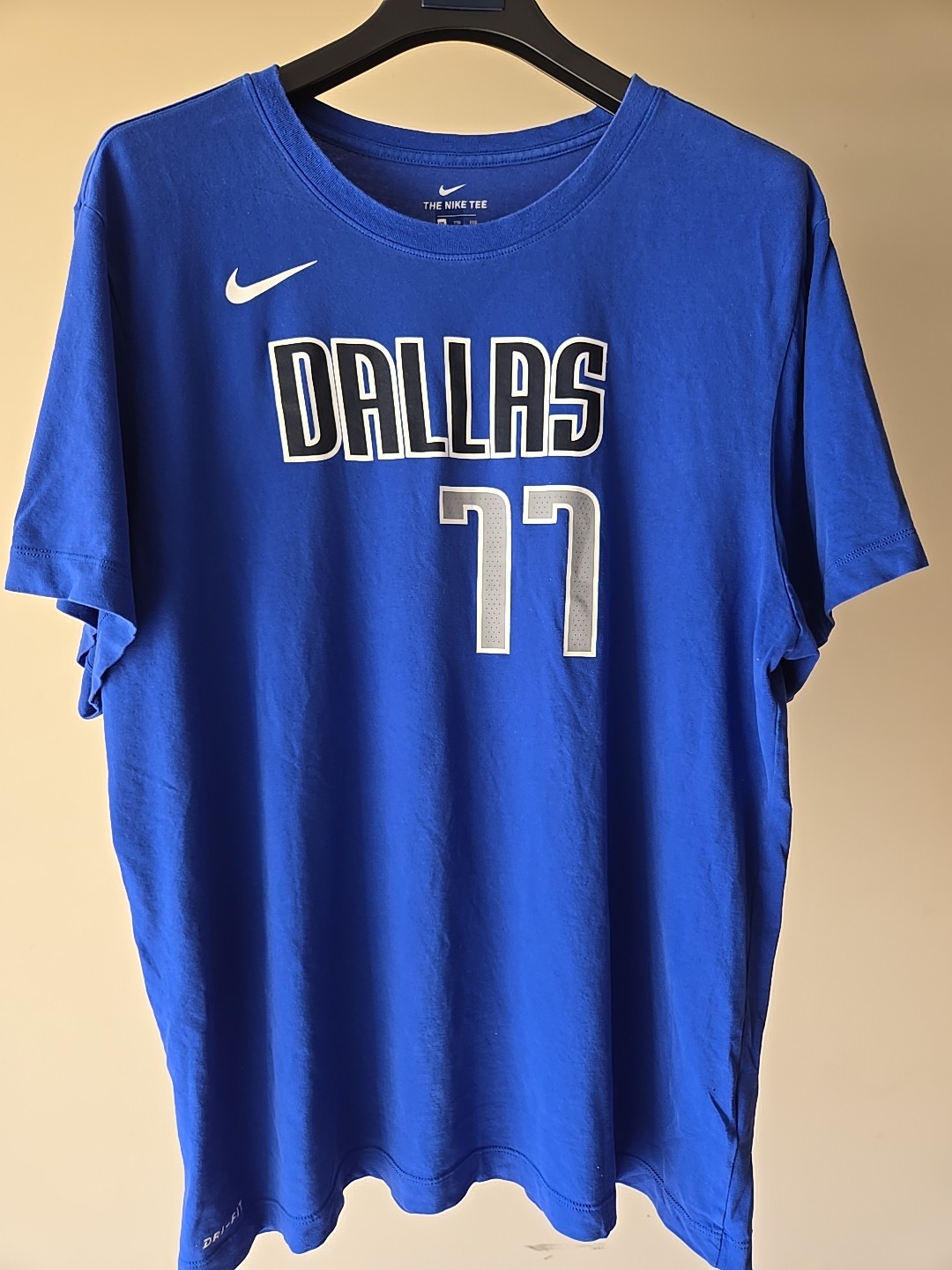 Dallas Mavericks Luka Doncic 77 Blue T-shirt  XXL Nike Dri-Fit Preowned