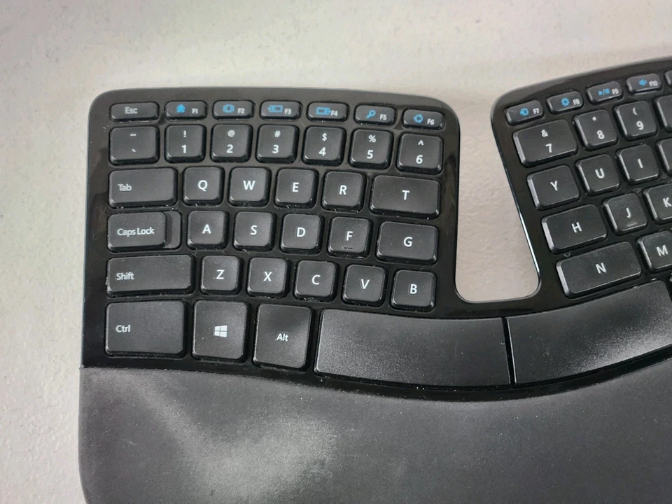 Microsoft Sculpt Ergonomic Desktop Keyboard Surface Edition 1559 - With Dongle - Image 2 of 4