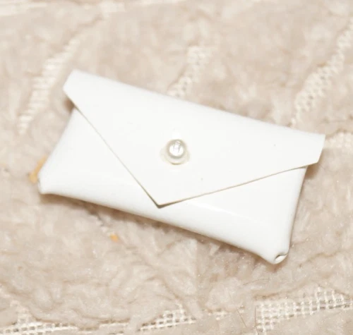 New ListingVintage Francie Doll Japanese Exclusive Ball Gown #2240 White Purse Clutch