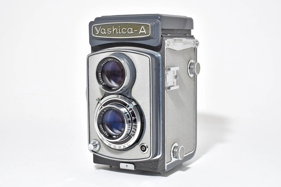 Yashica-A Yashikor 80mm f/3.5 TLR Medium format [Near Mint,Overhauled] Japan - Image 2 of 4