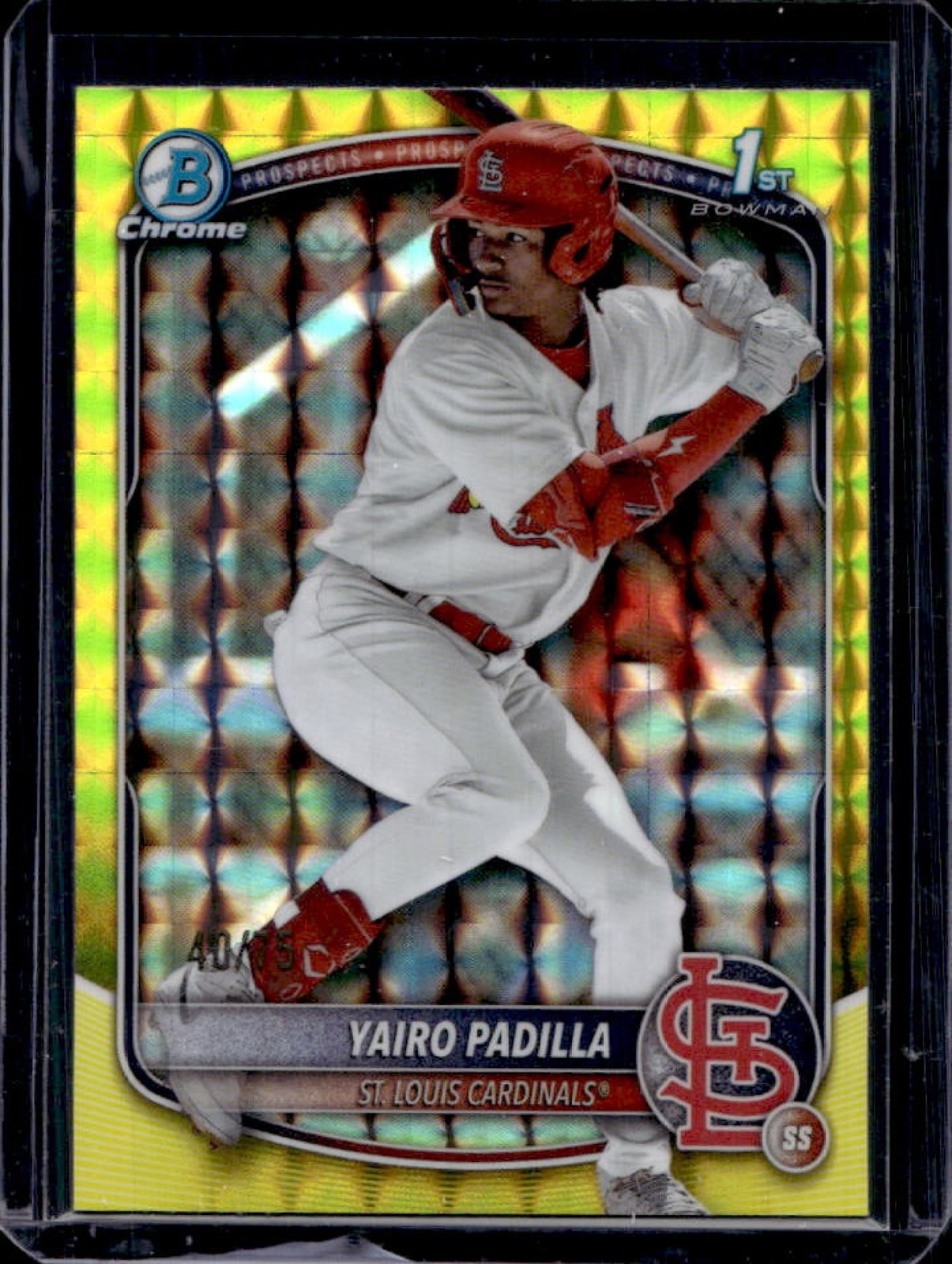 2025 Bowman Chrome Yairo Padilla Yellow Geometric Refractor 1st Prospect #/75