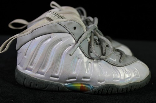 light grey foamposite