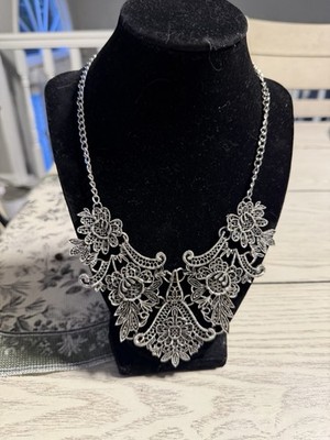 Silver Tone Filigree Floral Statement Bib Necklace, Metal Cable Chain, No Stone