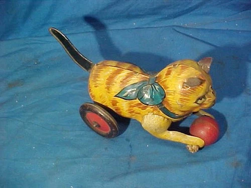 1930s MARX Tin Litho WIND UP TOY CAT PLAYING With BALL Works