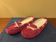 LL Bean Women  s Size 11 Moccasin Slipper Shearling Wool Pink Ribbon Slip On