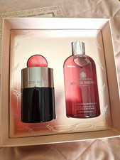 Molton Brown Delicious Rhubarb & Rose Geschen...