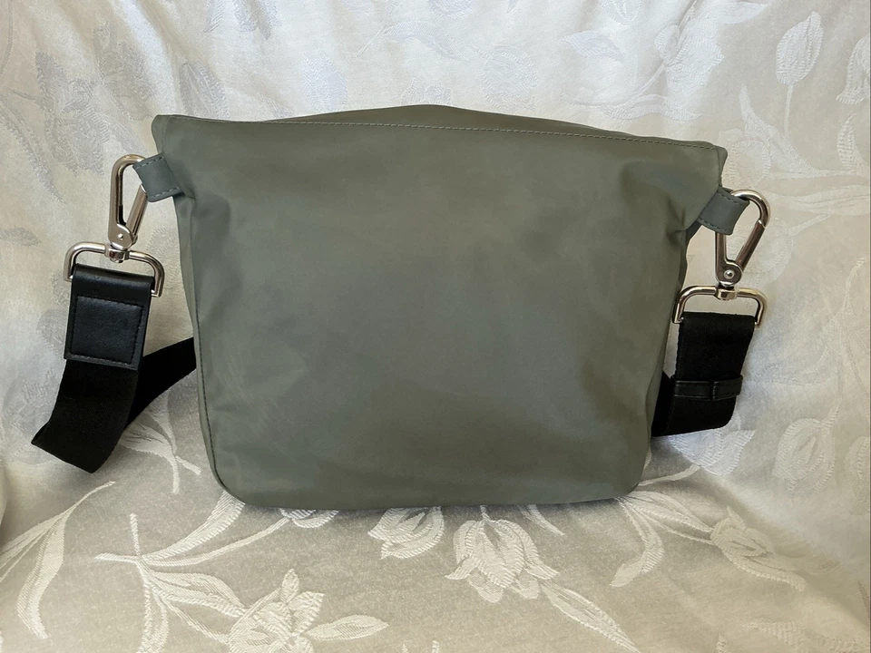 Bolso Bandolera Lululemon Toda la Noche Festival Verde Salvia Moda Aire Libre Yoga Foto 4 de 4