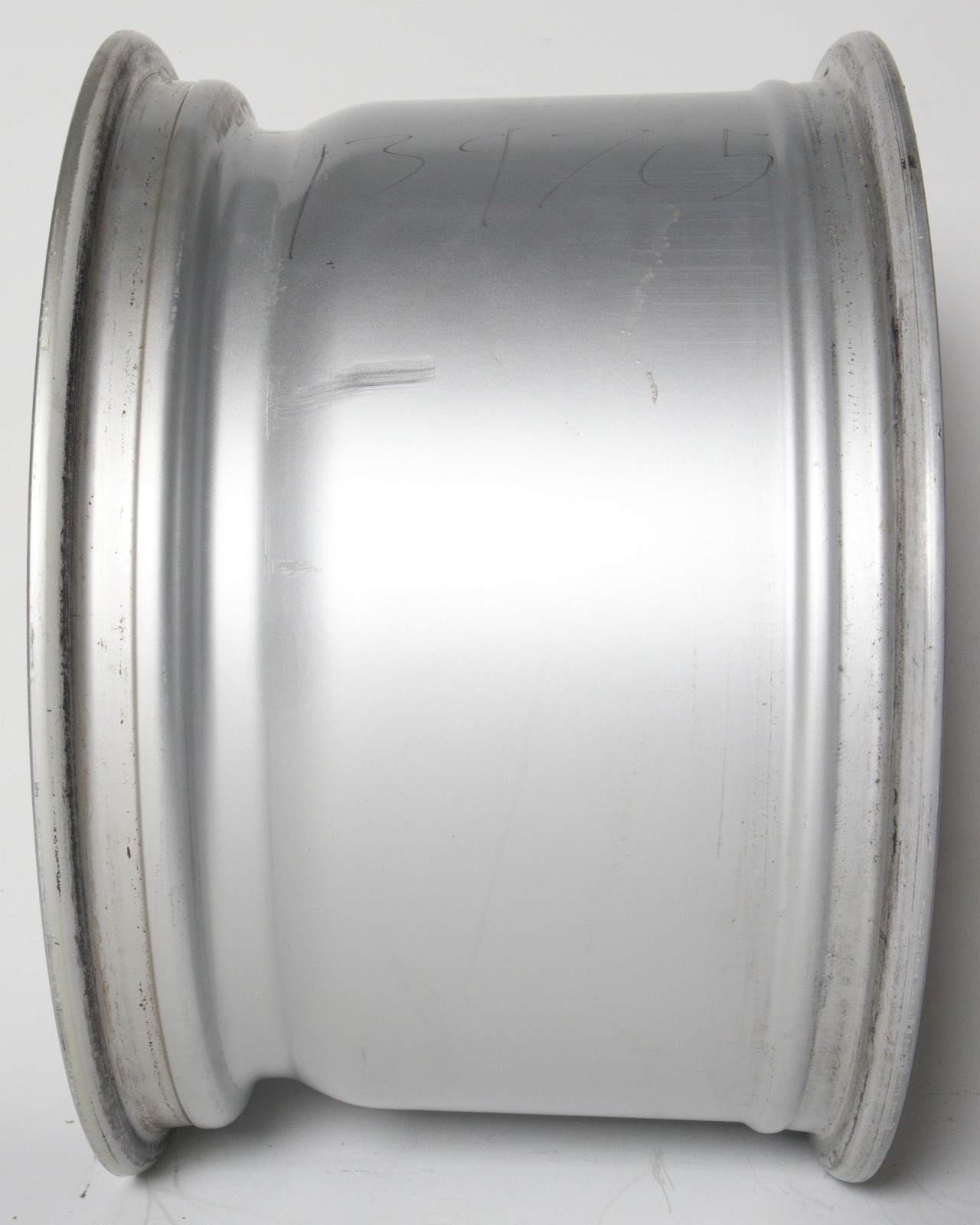 Used genuine OEM 16x10 rear wheel rim for Ferrari Testarossa 5 lug OZ 139705
