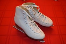 DBX Classic Women's Ice Skates sz 5 US GS Blades 9 1/3