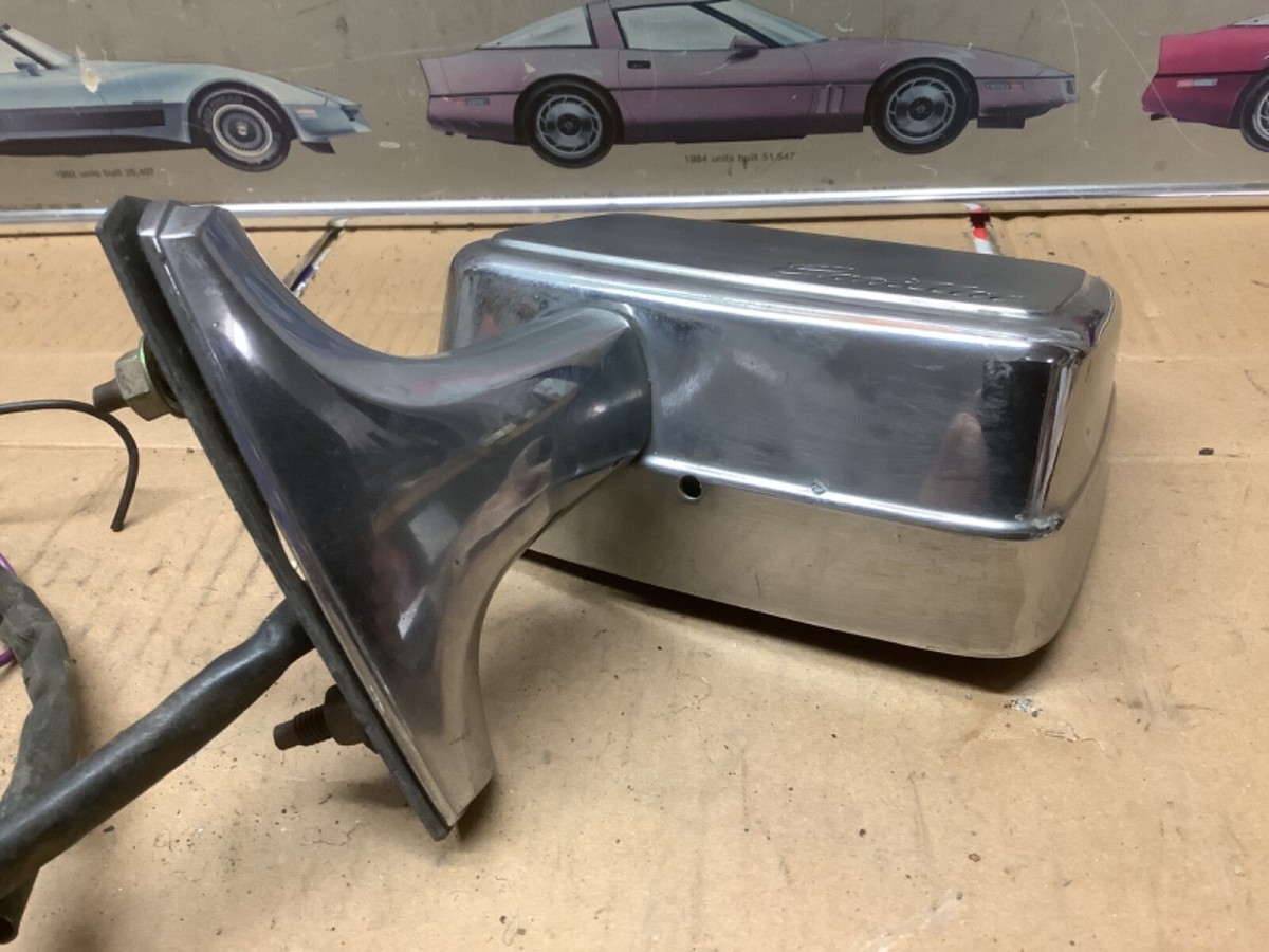 76 77 78 79 Cadillac LH Driver Side Mirror Manual HEATED w/ Knob