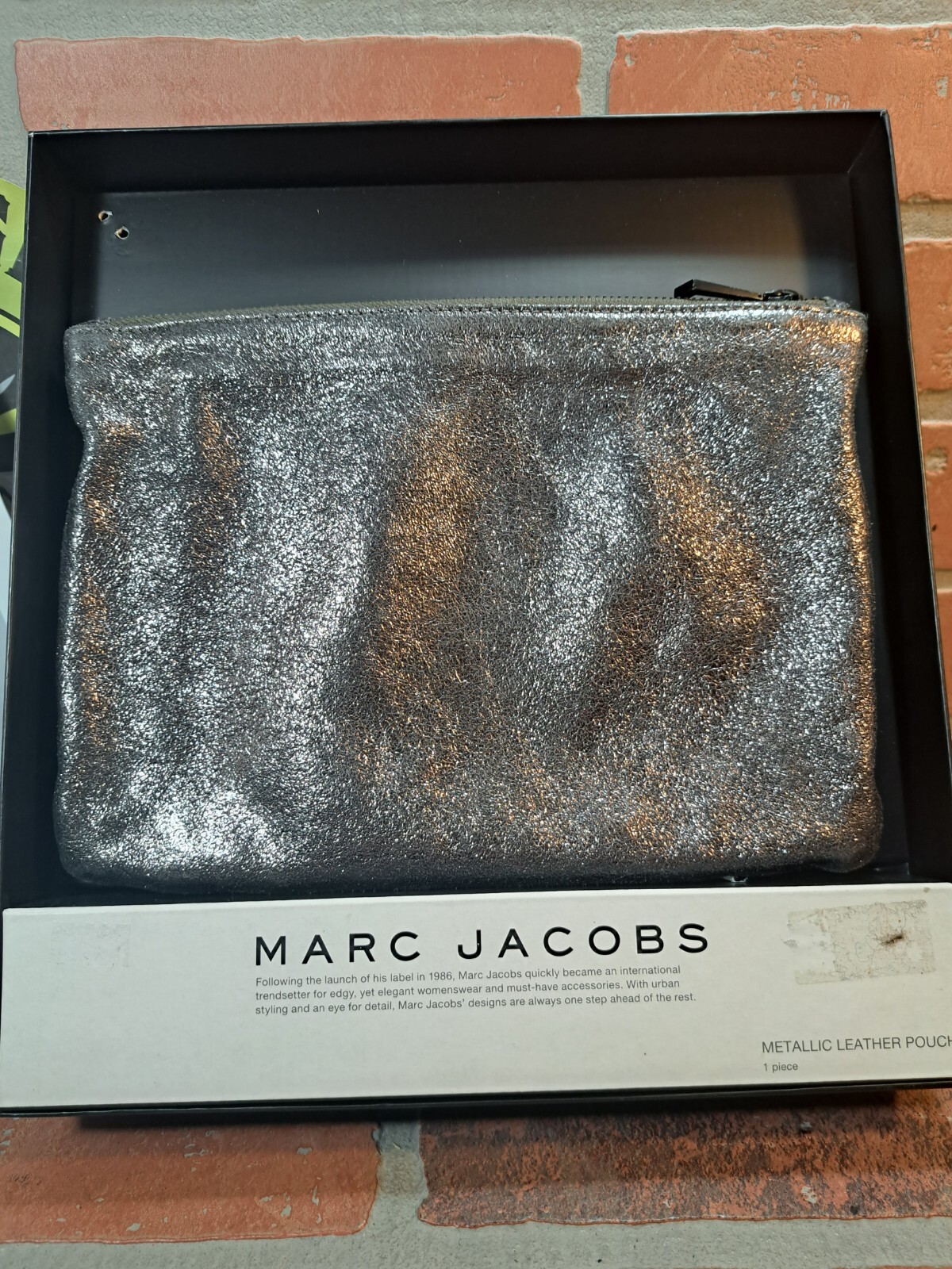 MARC JACOBS MJ Neiman Marcus Leather Metallic Rose Silver Purse Zip