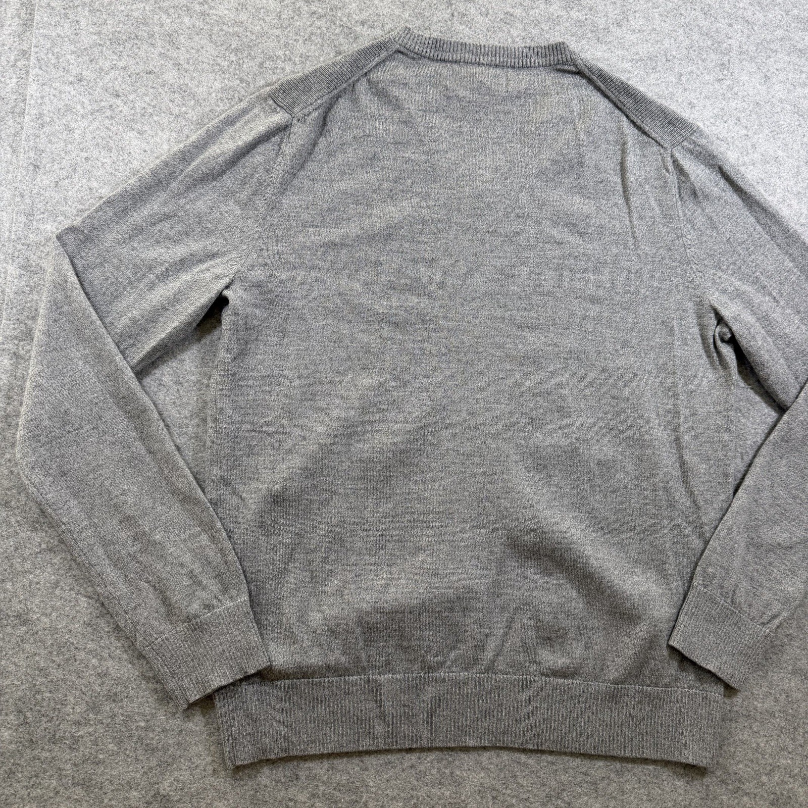 Banana Republic Merino Wool Sweater Mens L Light Gray V Neck Soft Knit Preppy thumbnail 13