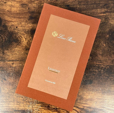 Loro Piana Stoffmusterbuch LEICHTESTE Muster Bündel Katalog