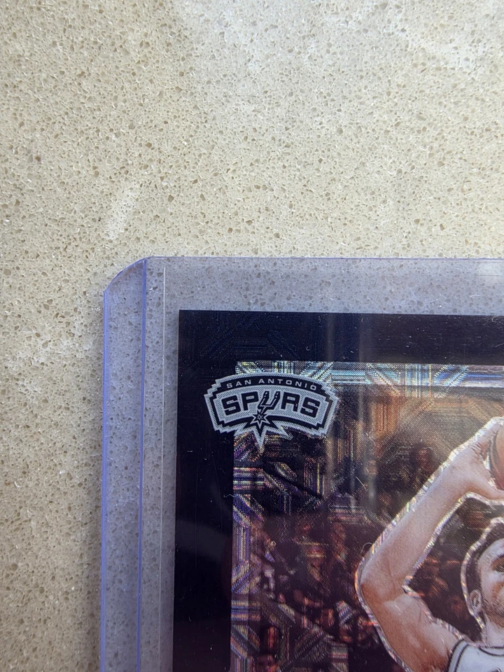 24-25 Panini Donruss Optic Manu Ginóbili Gold Auto 7/8 Foto 3 de 4