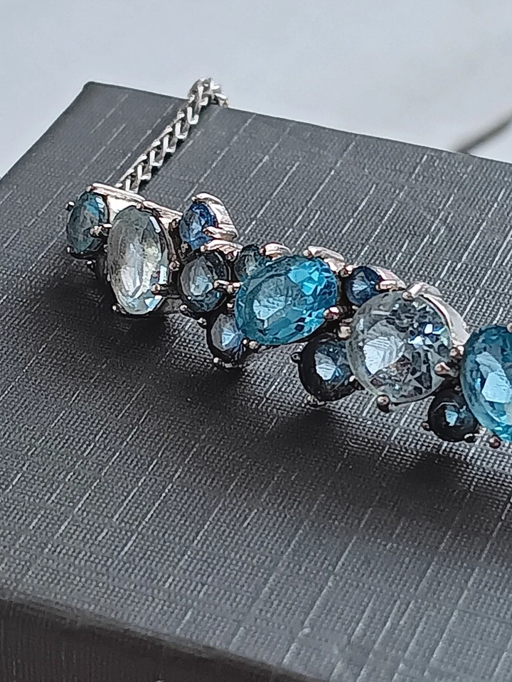 Pulsera Deslizante Diamantes de Imitación Azul Marcados PAJ en Tono Plata, Ajustable Foto 4 de 4