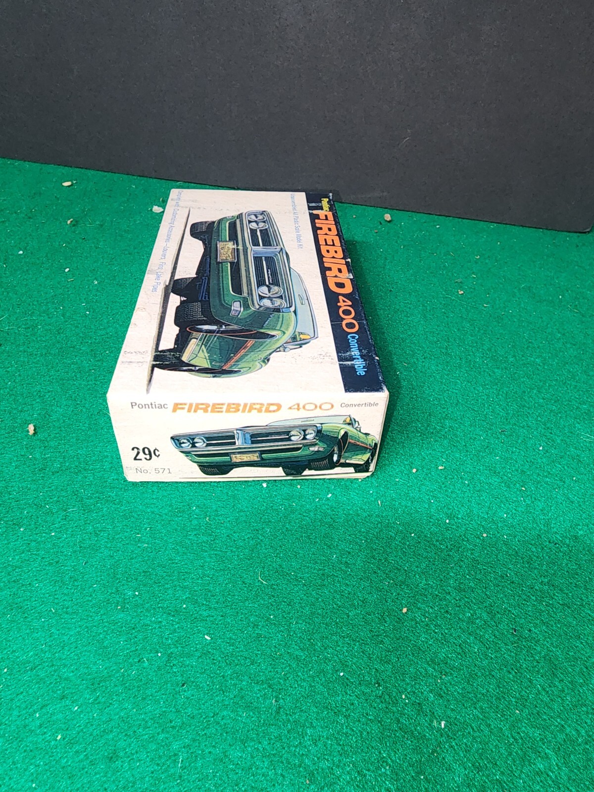 vintage Pontiac firebird 400 convertible model kit 1/32 scale palmer