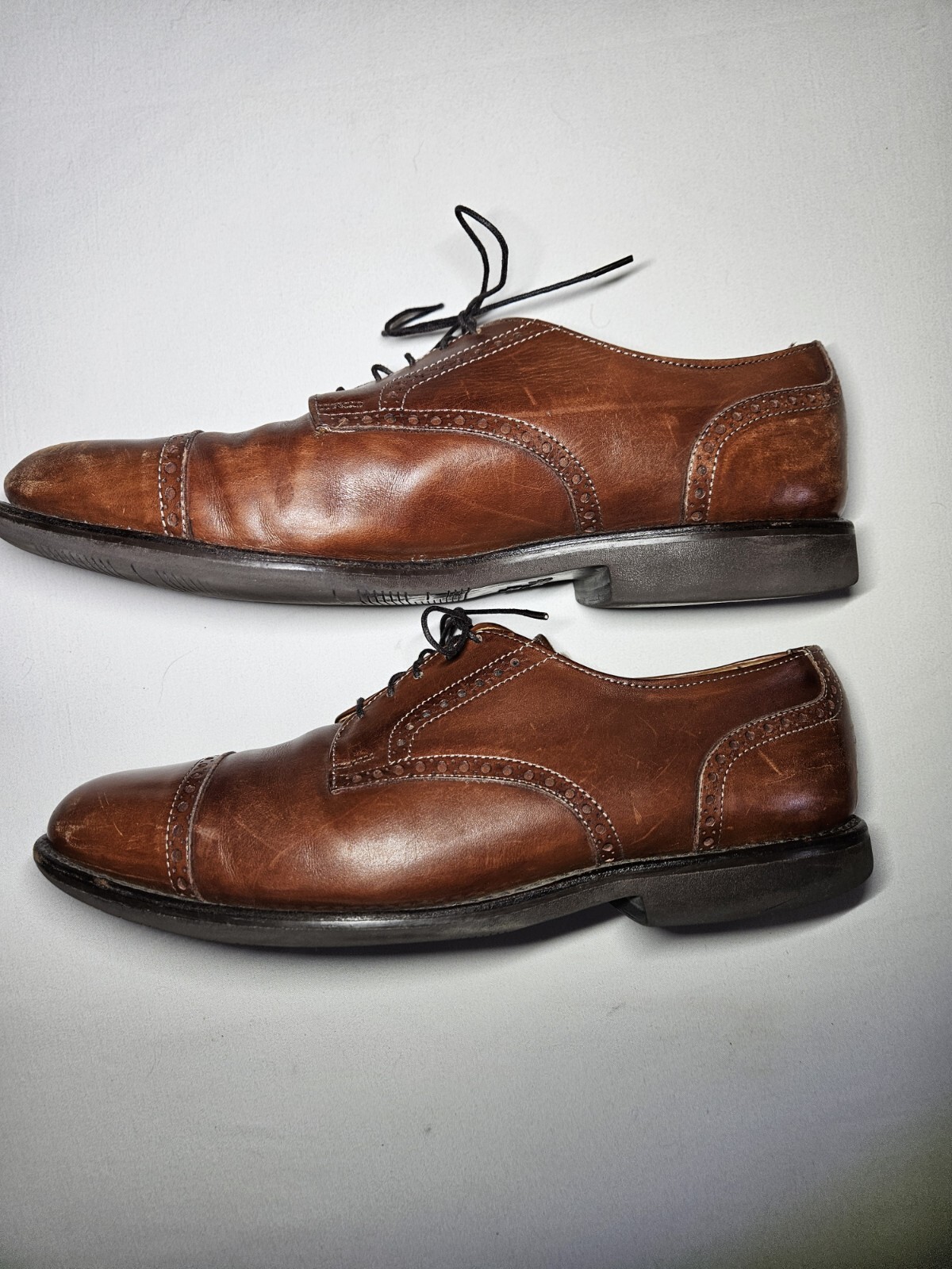 SAOLA Scarpe da uomo Allen Edmonds Benton Cognac Cap Toe Derby taglia 10 D Oxford