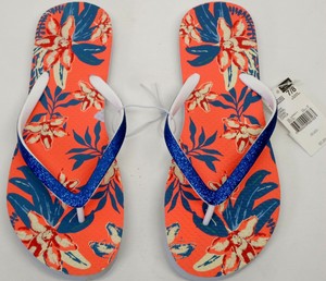 chica sandals
